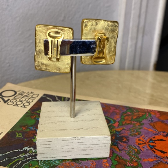 Vendome Enamel Clip-on Earrings - Picture 2 of 3